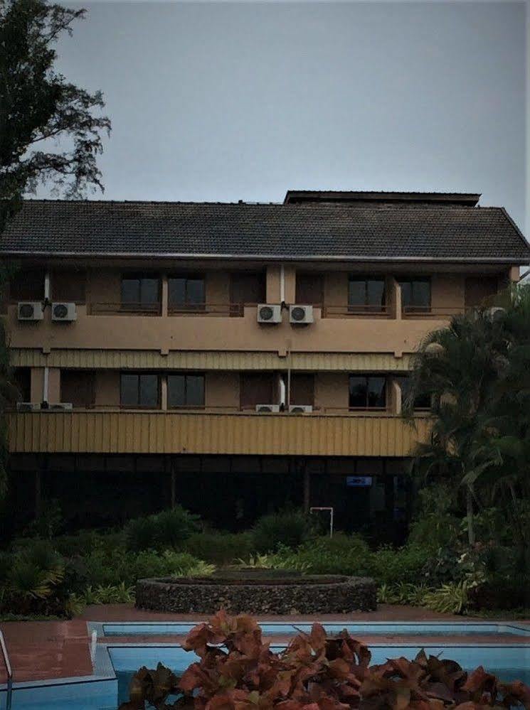Mersing Merlin Inn Экстерьер фото