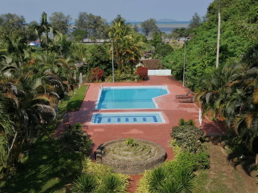 Mersing Merlin Inn Экстерьер фото
